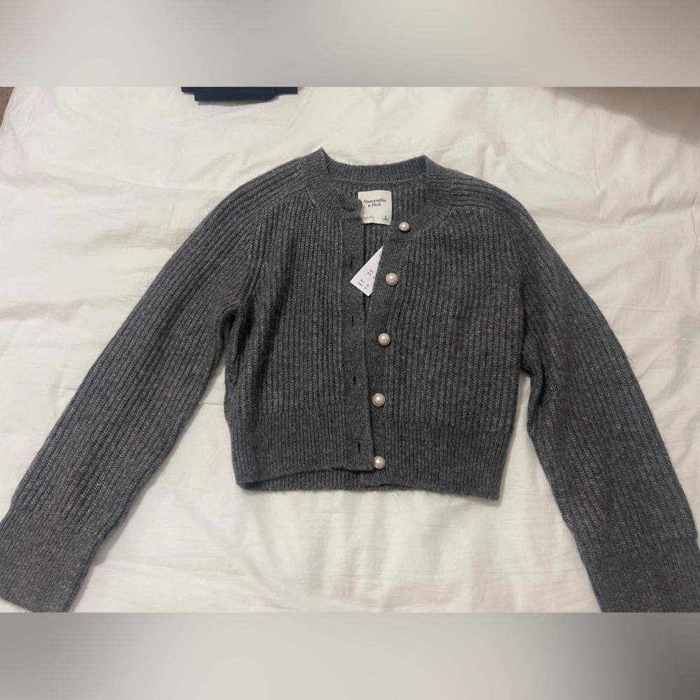 Abercrombie grey sweater top